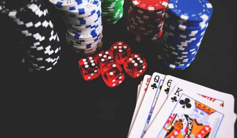 Phân tích tình huống trong Poker